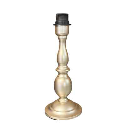 Moderne lampenvoet in nikkel met een hoogte van 30 cm. Perfect voor het creëren van een eigentijdse ambiance in huis.