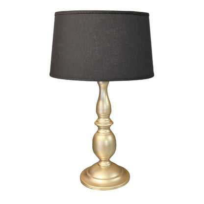 Deze nikkel lampenvoet van 30 cm geeft een moderne touch aan jouw interieur. Perfect voor elke stijlvolle lampenkap.