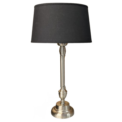 Deze nikkel lampenvoet heeft een moderne uitstraling en past perfect in een eigentijdse inrichting.