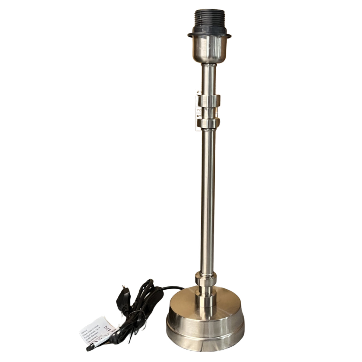 De moderne lampenvoet in nikkel heeft een elegante uitstraling. Perfect voor het creëren van een stijlvolle tafellamp.