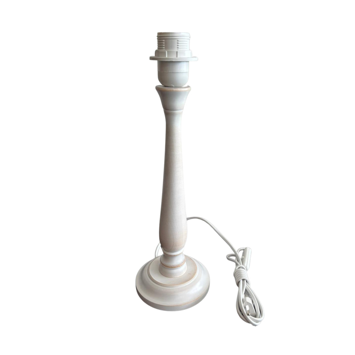 Minimalistische lampenvoet in wit, perfect voor een tijdloze uitstraling. Een ideale basis voor elke stijlvolle lamp.