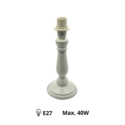 Deze witte lampenvoet van hout heeft een moderne uitstraling. Perfect om je favoriete lampenkap tot leven te brengen.