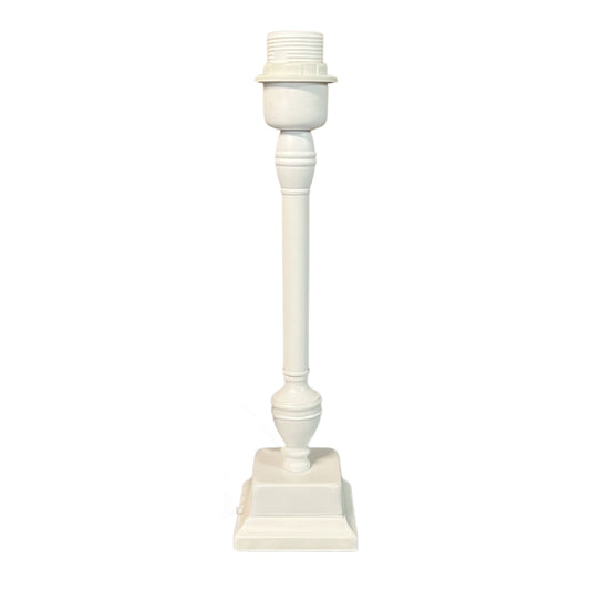 Deze witte lampenvoet van 34 cm voegt een frisse touch toe aan je interieur. Perfect voor een stijlvolle uitstraling.