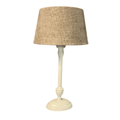 Moderne lampenvoet in wit, perfect voor een frisse uitstraling.
