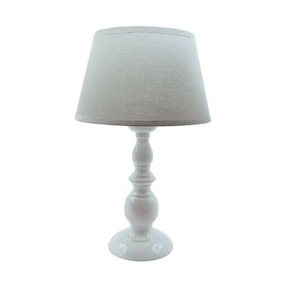 Verleidelijk moderne lampenvoet in stralend wit. Perfect voor een eigentijdse uitstraling in elke kamer.