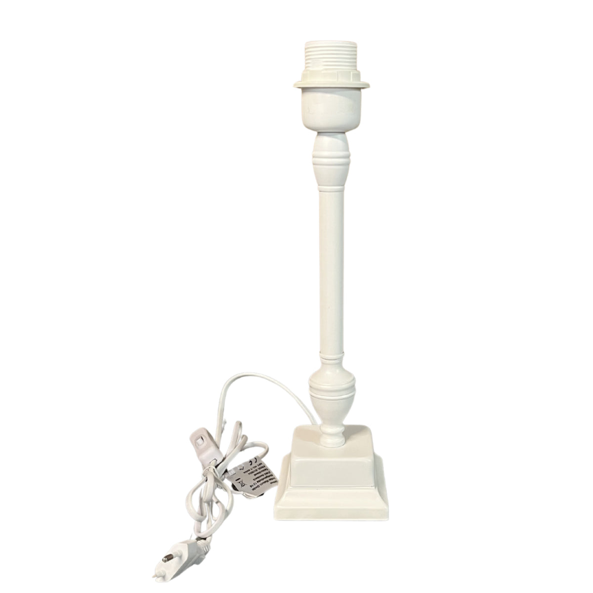 Deze witte lampenvoet heeft een verfijnd ontwerp. Perfect voor het creëren van een sfeervolle basis in jouw interieur.