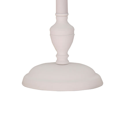 Deze moderne lampenvoet in wit is perfect voor een eigentijds interieur. Een stijlvolle basis voor jouw favoriete lampenkap.