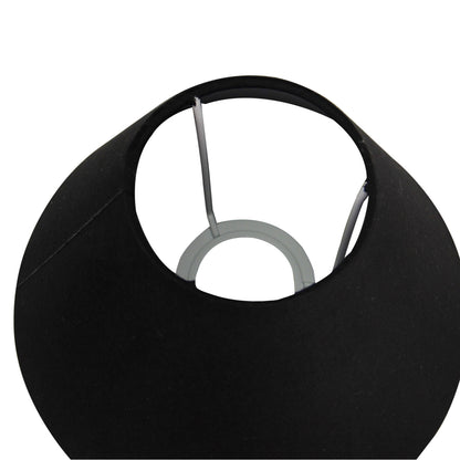 Deze zwarte lampenkap van katoen voegt een moderne touch toe aan je interieur. Perfect voor een minimalistische uitstraling.