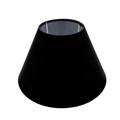 Deze zwarte lampenkap van katoen voegt een moderne touch toe aan je interieur. Perfect voor een minimalistische uitstraling.