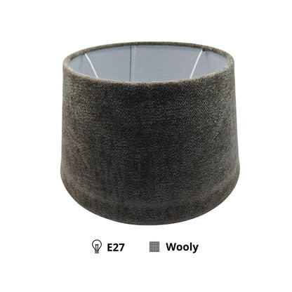 Deze antracieten lampenkap van Ø25 cm voegt een moderne touch toe aan uw interieur. Perfect voor een sfeervolle verlichting.