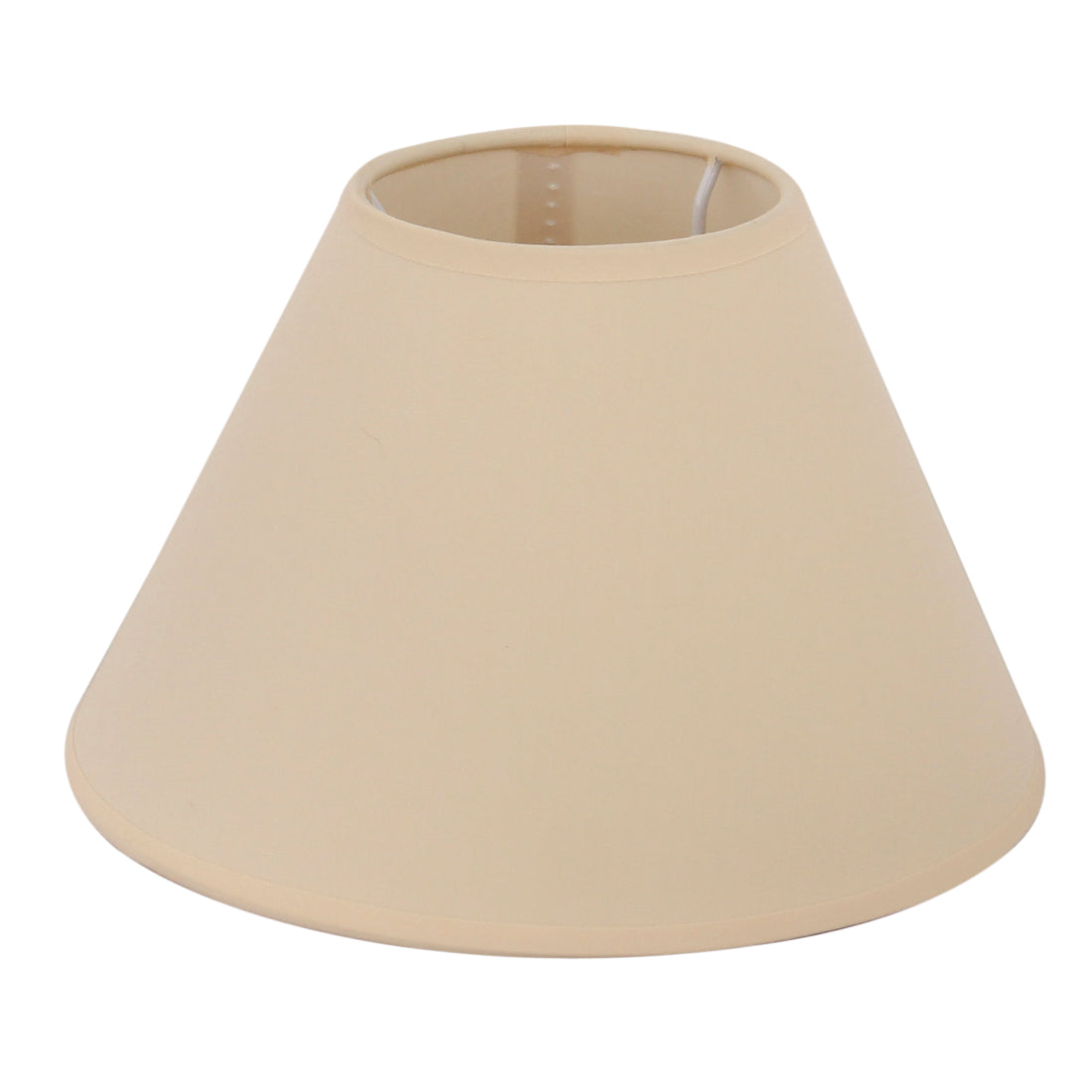 Beige lampenkap van Ø20 cm met een elegante uitstraling. Perfect voor een warme en sfeervolle verlichting in huis.