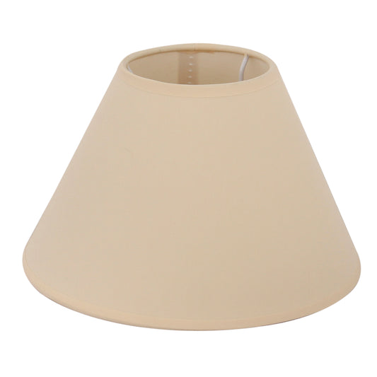 Beige lampenkap van Ø20 cm met een elegante uitstraling. Perfect voor een warme en sfeervolle verlichting in huis.