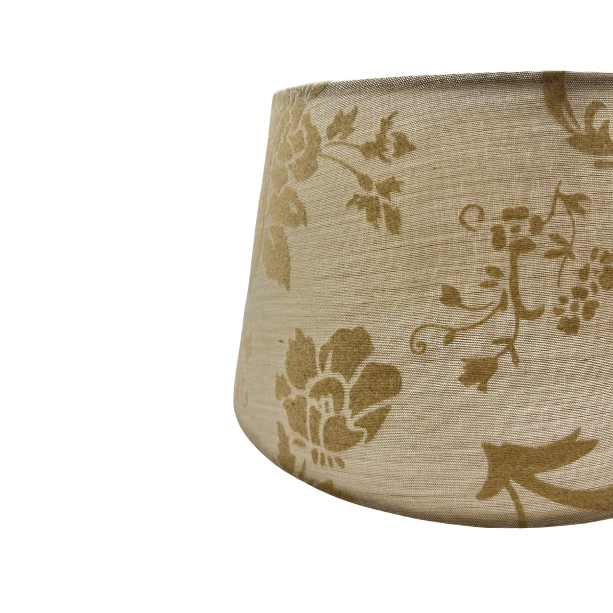 Detailfoto van de beige lampenkap Drum. Een stijlvolle aanvulling die warme sfeerverlichting in uw interieur brengt.