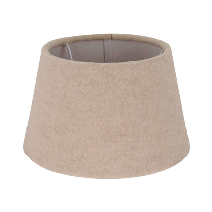 Deze beige lampenkap in drumvorm voegt een tijdloze touch toe aan jouw interieur. Perfect voor sfeervolle verlichting!