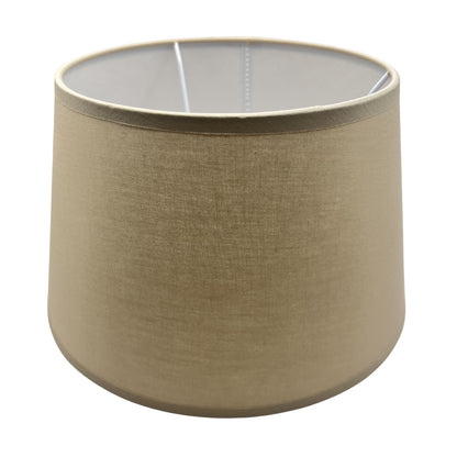 Deze cappuccino-kleurige lampenkap geeft een warme sfeer aan je interieur. Perfect voor een gezellige hoek in huis.