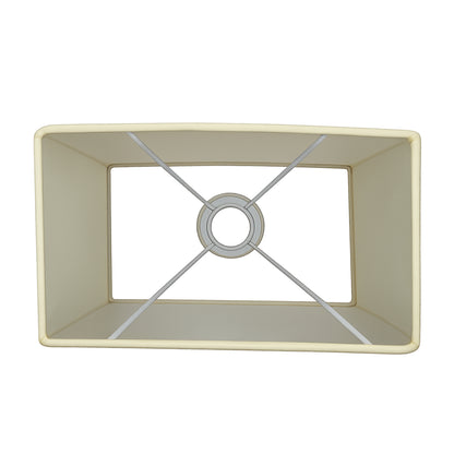 Deze crèmekleurige lampenkap voegt een zachte, warme uitstraling toe aan je interieur. Perfect voor sfeervolle verlichting.