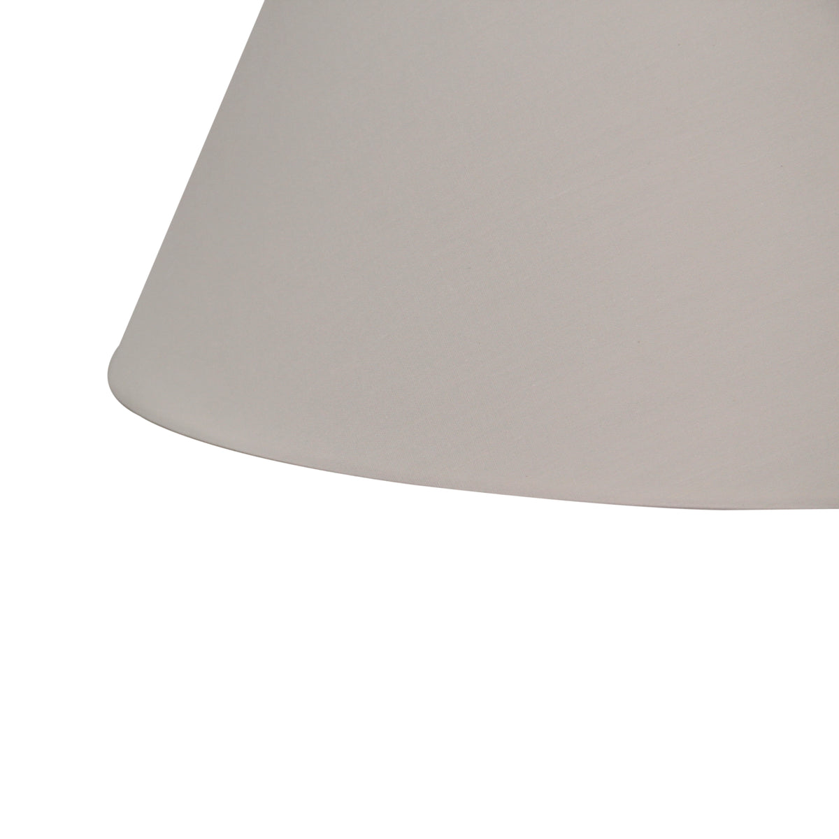 Deze crèmekleurige lampenkap van 25 cm voegt een warme, stijlvolle touch toe aan jouw interieur.