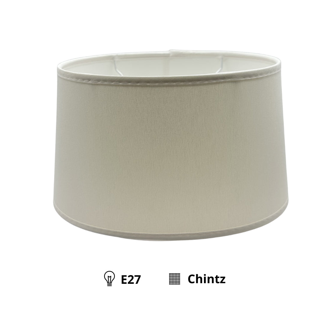 Deze crèmekleurige lampenkap in ovale vorm voegt een moderne touch toe aan je interieur. Perfect voor sfeervolle verlichting.