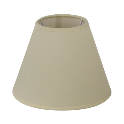 Creme lampenkap van Ø16 cm met een tijdloos ontwerp. Perfect voor een warme en sfeervolle ambiance in uw interieur.