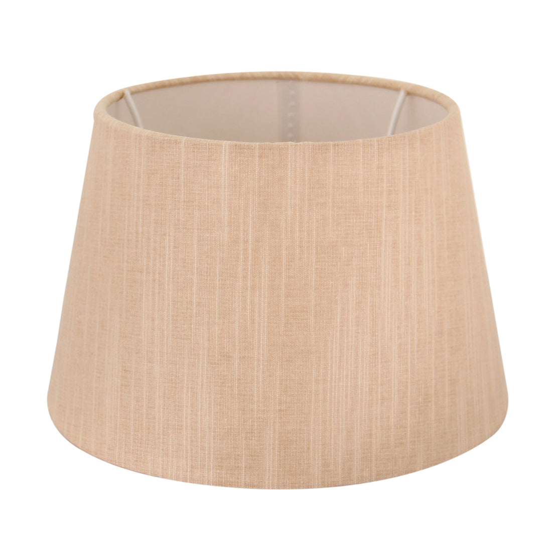 Deze crèmekleurige lampenkap voegt een warme, stijlvolle touch toe aan elke ruimte. Perfect voor sfeervolle verlichting!