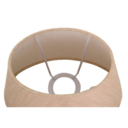 Elegant crèmekleurige lampenkap in ovale vorm. Perfect voor een zachte, warme uitstraling in uw interieur.