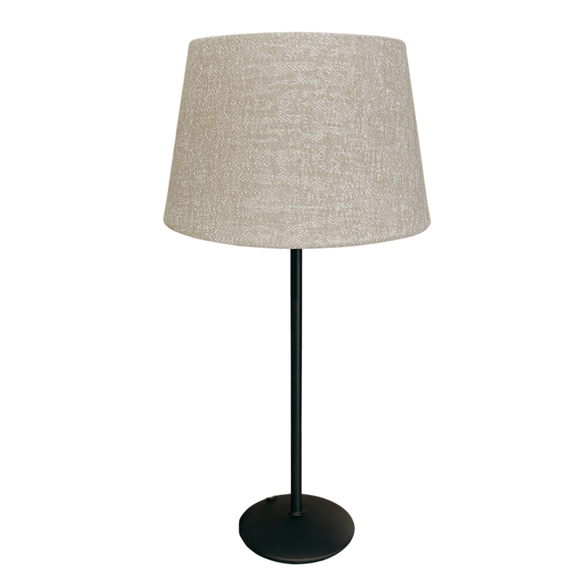De crèmekleurige lampenkap brengt een warme, moderne sfeer in uw interieur. Perfect voor elke stijlvolle ruimte.
