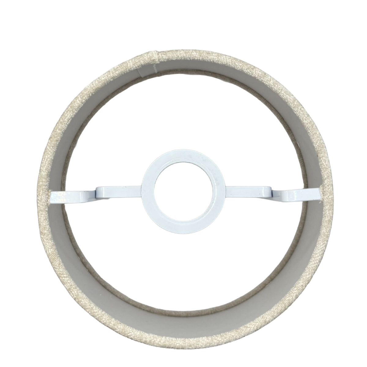 Deze crèmekleurige lampenkap heeft een warme uitstraling. Perfect voor een sfeervolle verlichting in elke kamer.