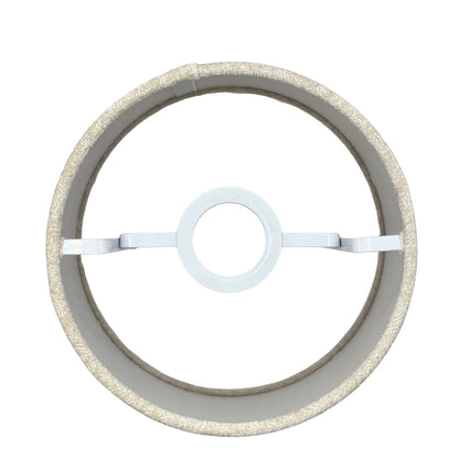 Deze crèmekleurige lampenkap heeft een warme uitstraling. Perfect voor een sfeervolle verlichting in elke kamer.