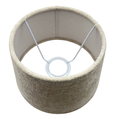 Met een modern design en crèmekleur accentueert deze lampenkap elke ruimte. Ideaal voor een sfeervolle verlichting.