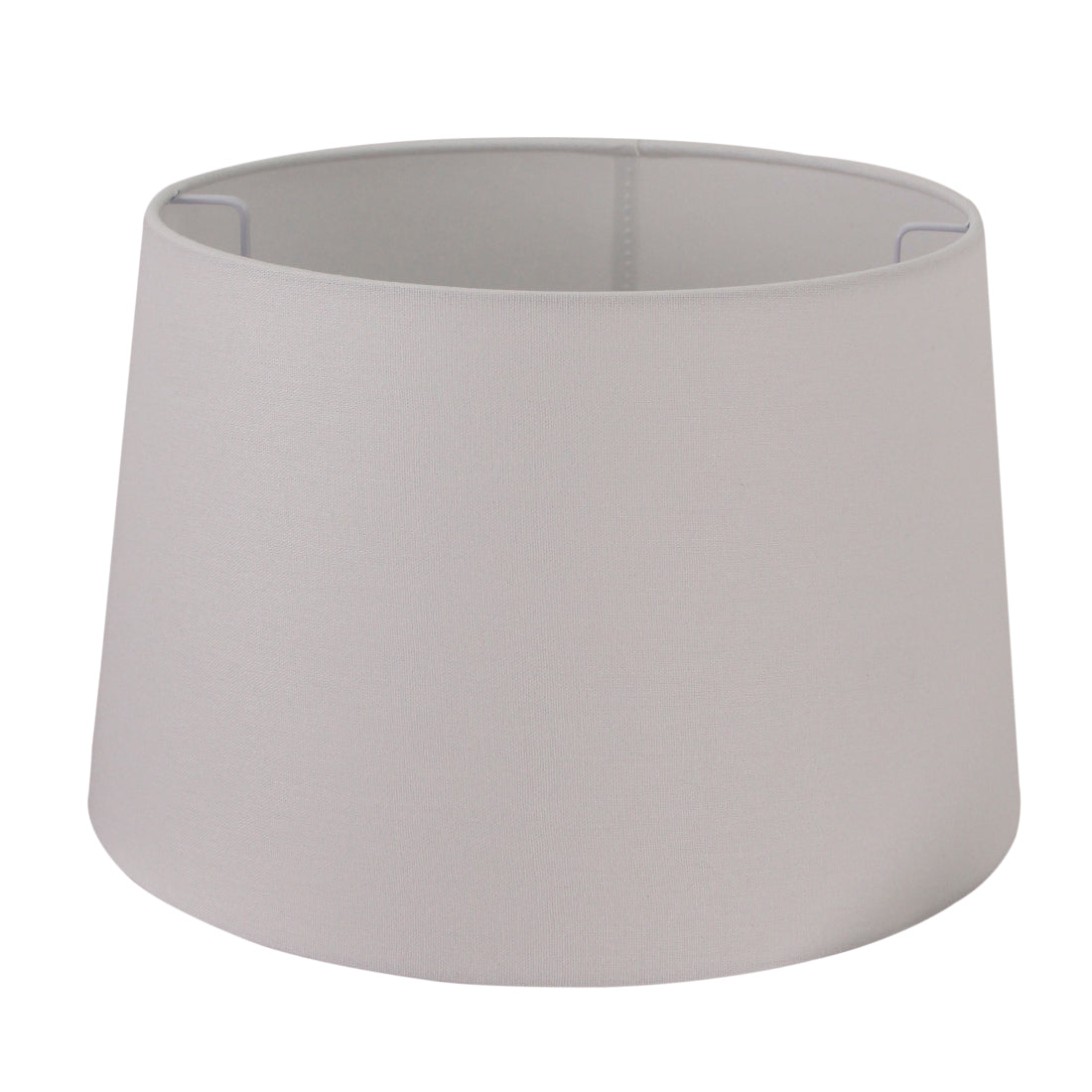 Deze gebroken witte lampenkap geeft een frisse uitstraling aan je interieur. Perfect voor een warme, sfeervolle verlichting.