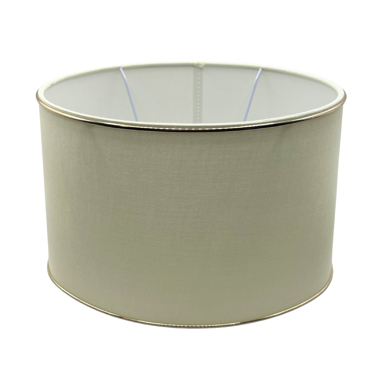 Verander de uitstraling van je lamp met deze moderne crèmekleurige lampenkap. Een verfijnde aanvulling voor elk interieur.