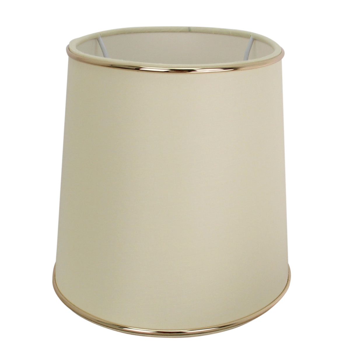 Deze elegante crèmekleurige lampenkap met gouden details voegt een verfijnde touch toe aan jouw interieur.