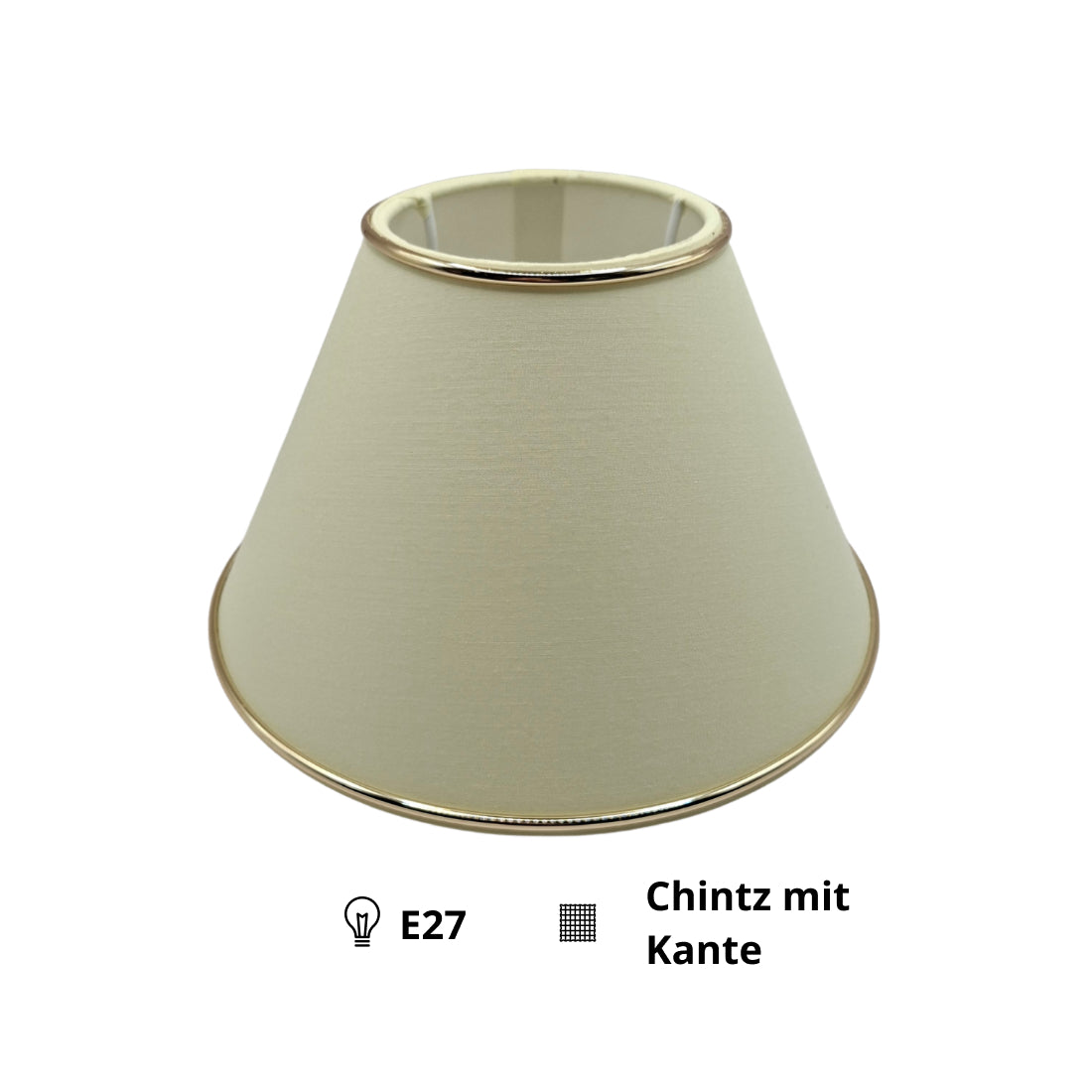 Deze crèmekleurige lampenkap met gouden details voegt een luxe touch toe aan je interieur.