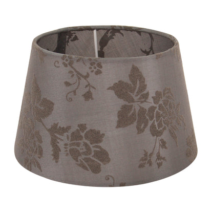 Detail van de grijze lampenkap Drum, tijdloos en elegant. Perfect voor een sfeervolle inrichting in elke ruimte.