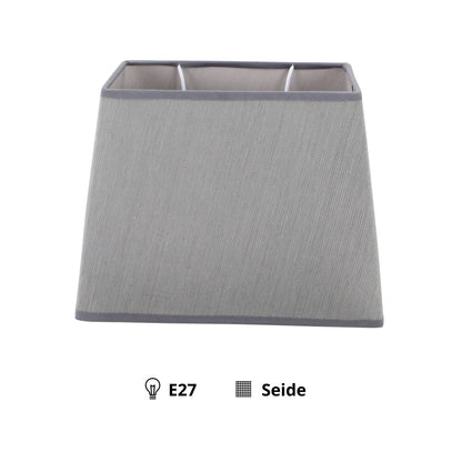 Deze grijze lampenkap heeft een strakke rechthoekige vorm. Perfect voor een modern interieur en sfeervolle verlichting.