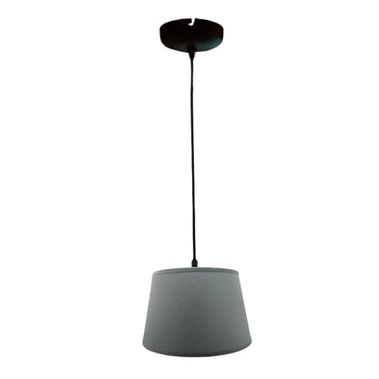 Deze grijze lampenkap brengt een moderne sfeer in je interieur. Perfect voor een stijlvolle inrichting in elke kamer.
