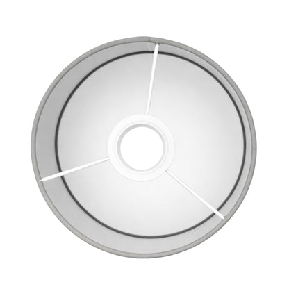 Deze grijze lampenkap in drumvorm voegt een eigentijdse touch toe aan je interieur. Perfect voor sfeervolle verlichting.