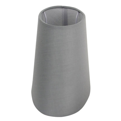 De grijze ovalen lampenkap straalt een moderne charme uit. Perfect voor een stijlvolle afwerking van uw lamp.