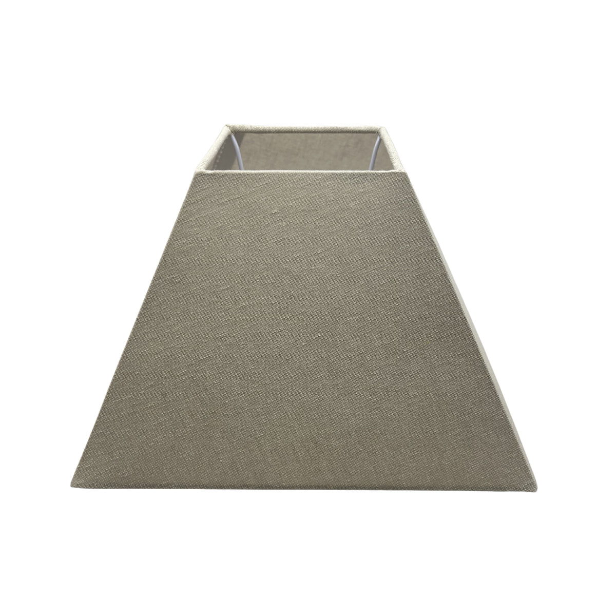 Moderne grijze lampenkap Quadrato van 16 cm hoog. Deze kap voegt een eigentijdse touch toe aan je interieur.