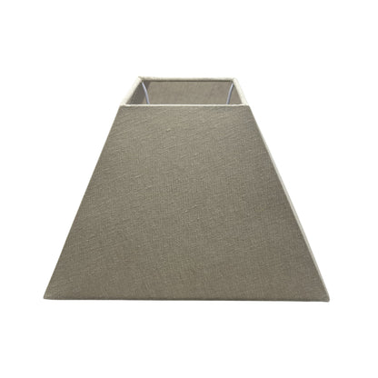 Moderne grijze lampenkap Quadrato van 16 cm hoog. Deze kap voegt een eigentijdse touch toe aan je interieur.