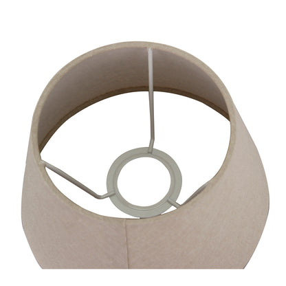 Deze grijze lampenkap voegt een moderne twist toe aan je interieur. Perfect voor sfeervolle verlichting in elke kamer.