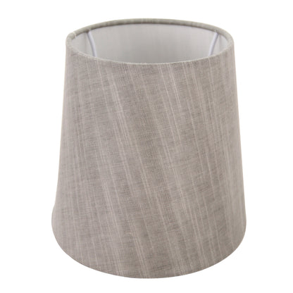 Deze grijze lampenkap in ovale vorm voegt een moderne touch toe aan elk interieur. Perfect voor sfeervolle verlichting.