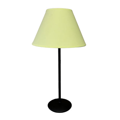 Vibrante limegroene lampenkap die levendigheid en frisheid toevoegt aan je interieur. Perfect voor een speelse sfeer.
