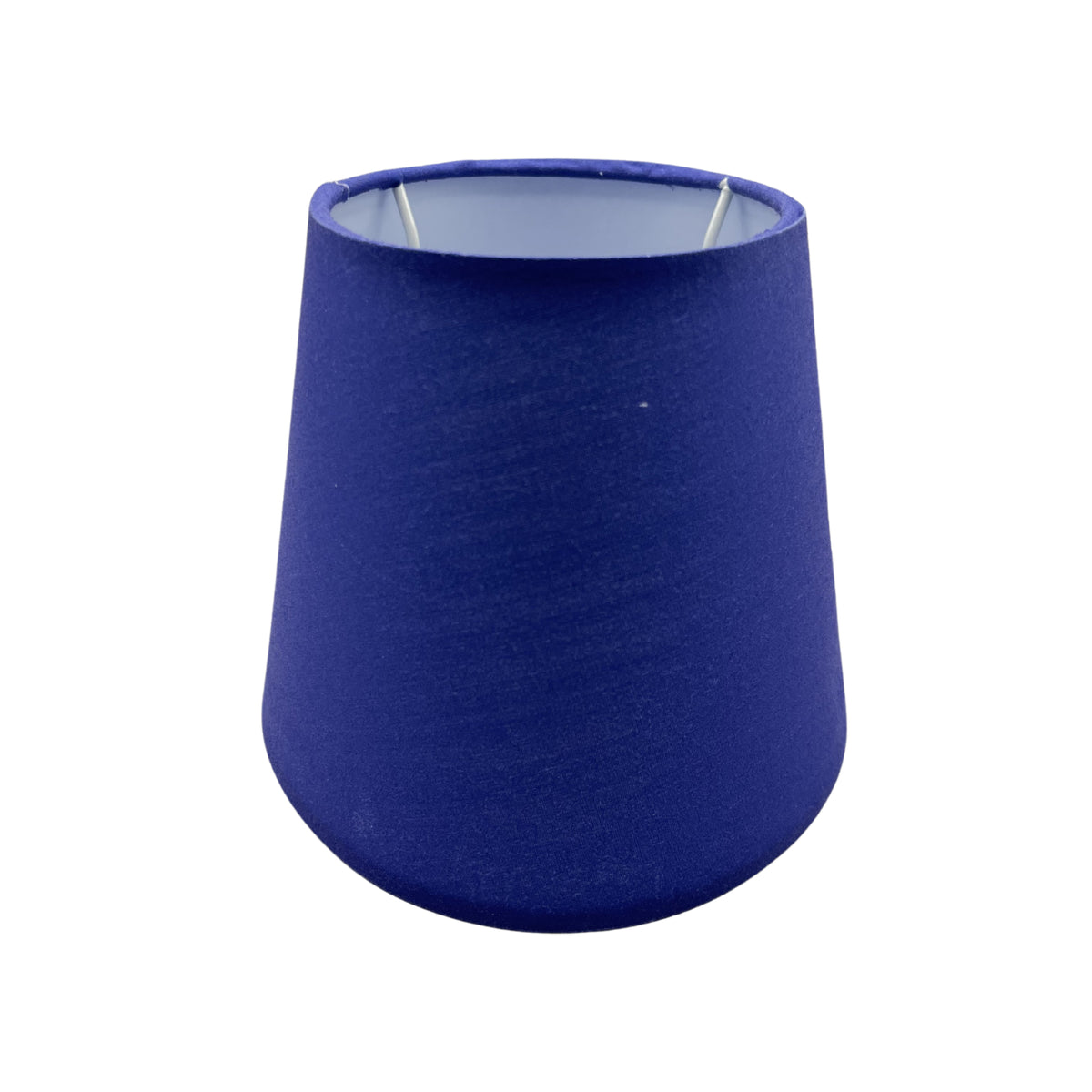 Detail van de lichtblauwe lampenkap Oval met een moderne uitstraling. Perfect voor een frisse touch in jouw interieur.