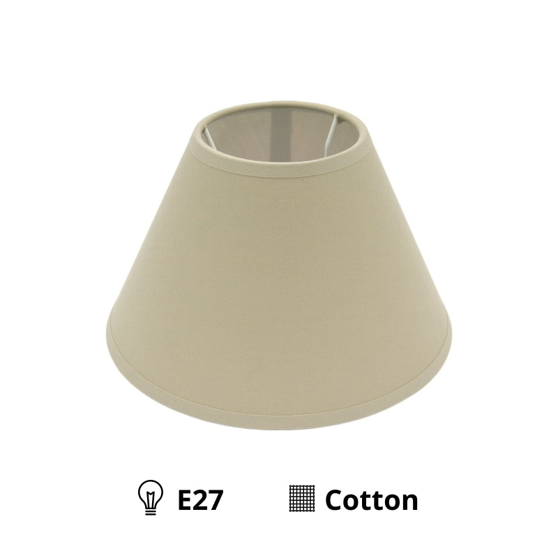 Deze lichtbruine lampenkap voegt een moderne touch toe aan je interieur. Perfect voor sfeervolle verlichting in elke ruimte.