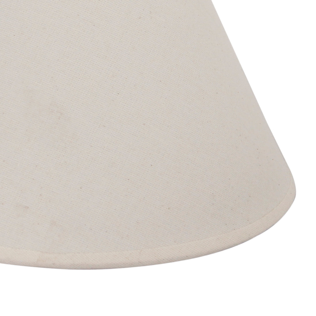 Natuurlijke lampenkap in een compact formaat. Perfect voor het creëren van een warme, gezellige sfeer in elke ruimte.