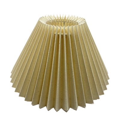 Deze tijdloze lampenkap in naturel geeft elke ruimte een warme, organische uitstraling. Perfect voor sfeervolle verlichting.