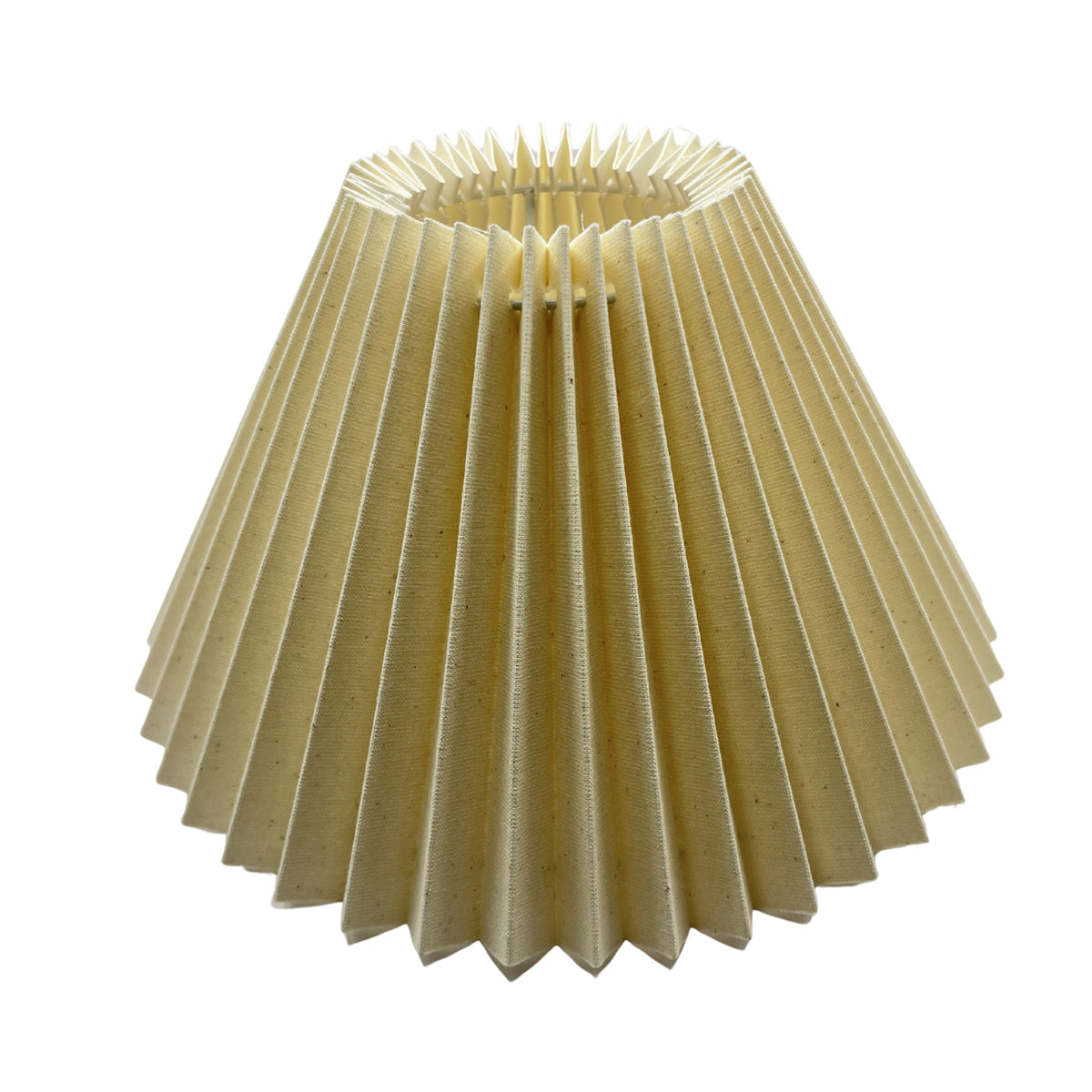 Deze natuurlijke lampenkap voegt een tijdloze charme toe aan je interieur. Perfect voor een sfeervolle en warme ambiance.