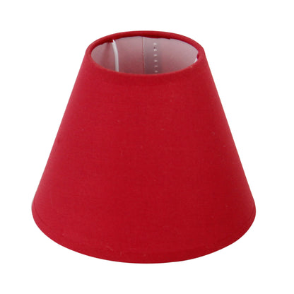 Dieprode lampenkap met een moderne uitstraling. Perfect voor het toevoegen van een warm accent aan jouw interieur.