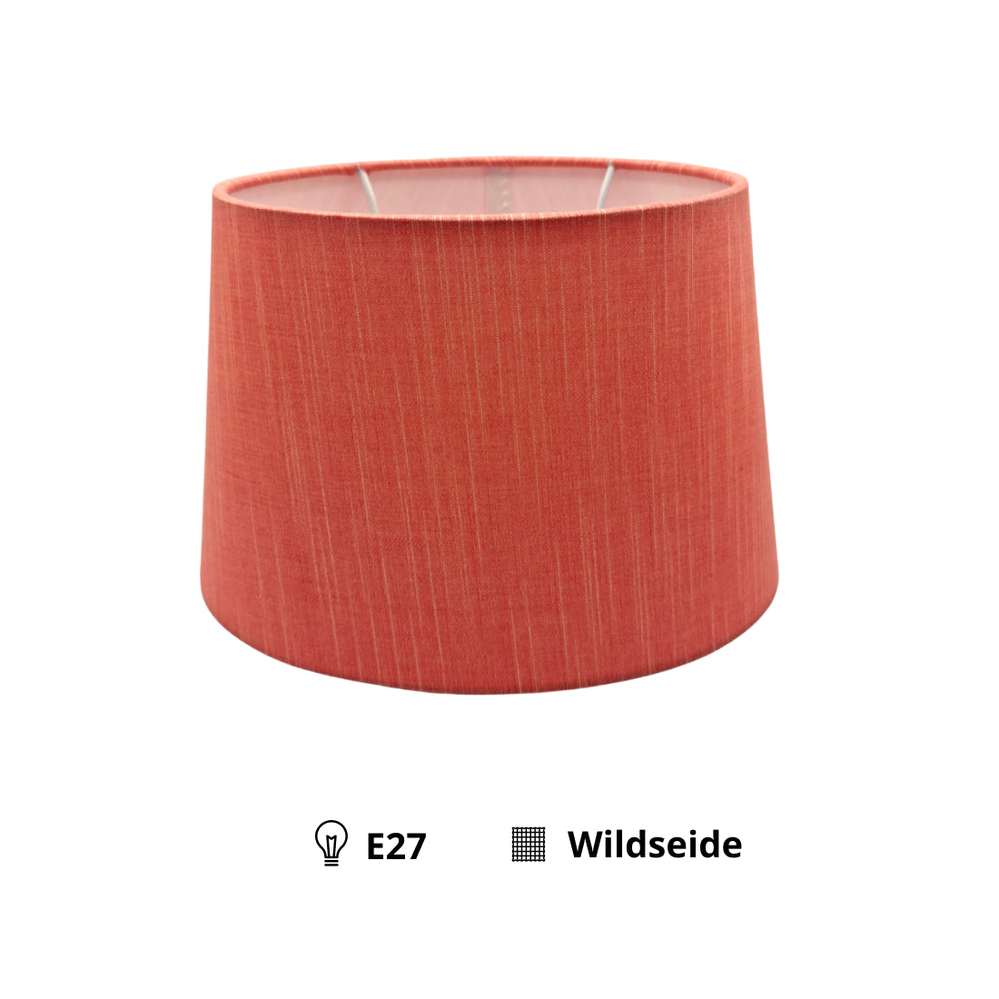De delicate, roze lampenkap Oval biedt een speelse uitstraling. Perfect voor het creëren van een warme sfeer.
